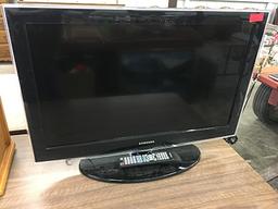 Samsung 32 in. TV