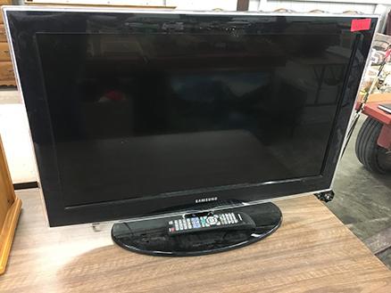 Samsung 32 in. TV
