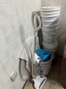 Buckets, Vacuum & (4) 30 in. Glass Tops