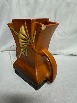 Roseville Freesia 7 in. Vase