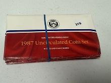 (5) 1987 Mint Sets, UNC