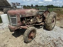 Int. 300 Utility Tractor, 2 pt. Draw Bar, 540 PTO, Fenders, Rear Weights
