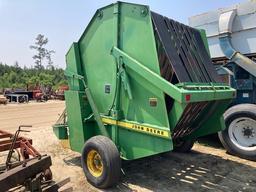 John Deere 510 Baler