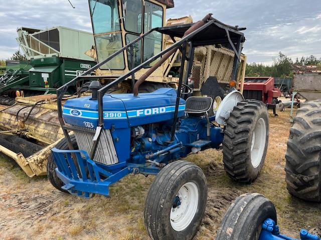 Ford 3910 Tractor