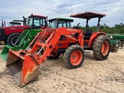Kubota M4900 Tractor 4WD w/ Loader