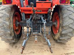 Kubota M4900 Tractor 4WD w/ Loader