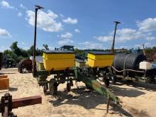 John Deere 7000 4RW Planters