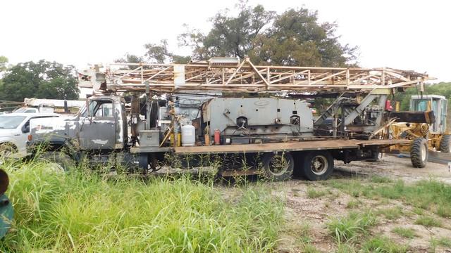 LOCATED IN YD 10 GRAHAM, TX (2535) CARDWELL K201 DBL DRUM PULLING UNIT, W/ TELESCOPING