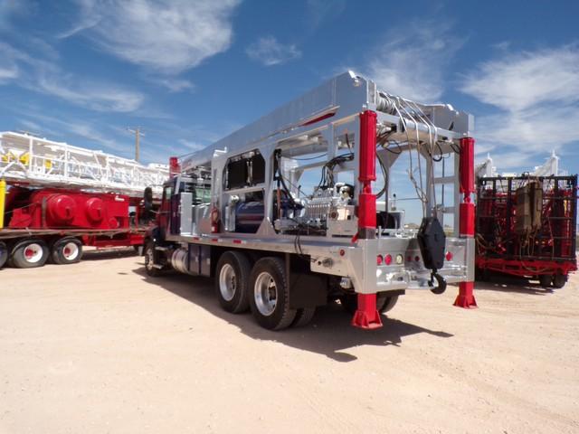 (1745) 2011 SEMCO S-30,000 PUMP HOIST, W/ TELESCOPING MAST W/ REAR DOWN RIGGER,