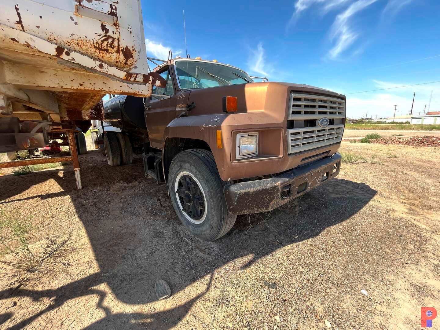 1992 FORD S/A WATER TRUCK ODOMETER READS N/A MILES, VIN/SN: 1FDXK84A0NVA035