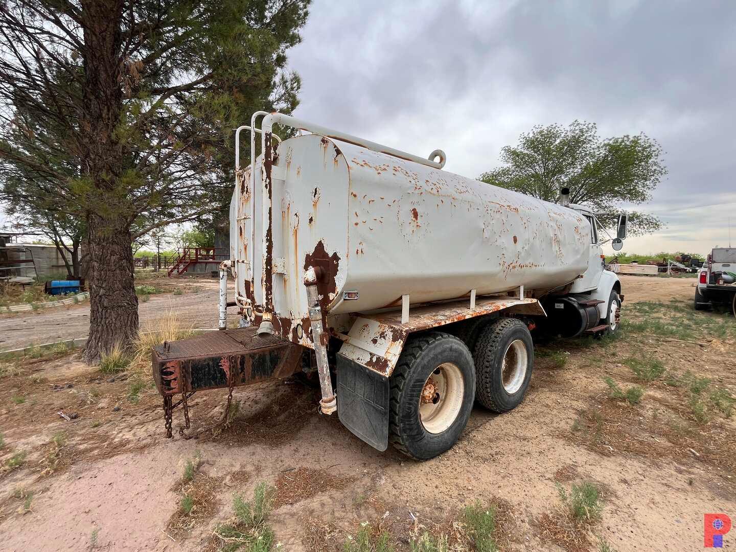 INTERNATIONAL T/A WATER TRUCK ODOMETER READS 321,436 MILES, VIN/SN: 503159,