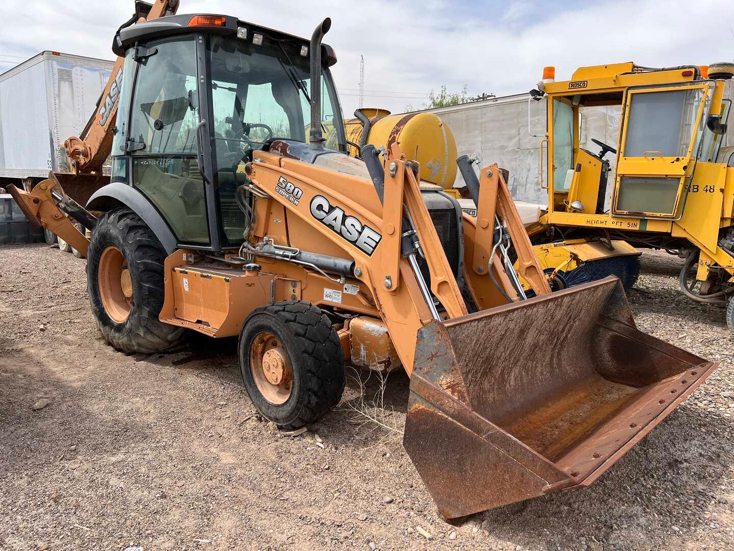 2013 CASE  580 SUPER N LOADER BACKHOE **INOPERABLE** 14818