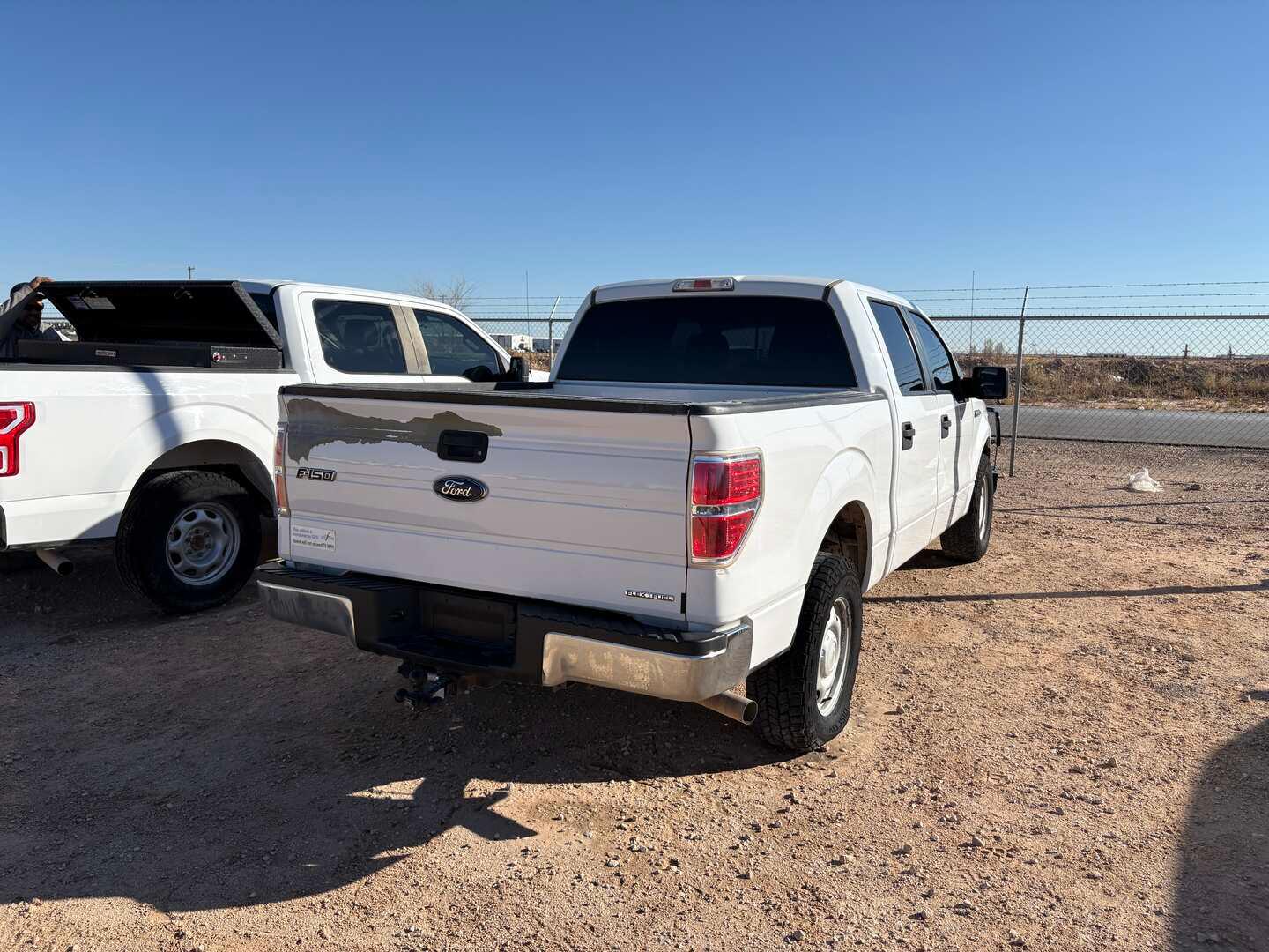 2014 FORD  F-150 CREW CAB PICKUP TRUCK