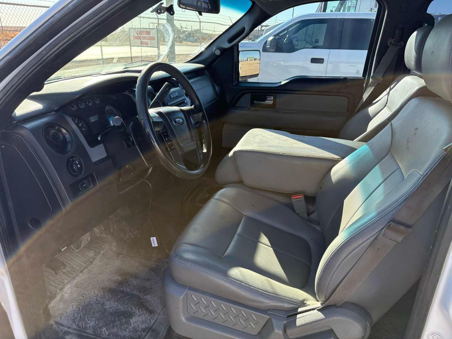 2014 FORD  F-150 CREW CAB PICKUP TRUCK