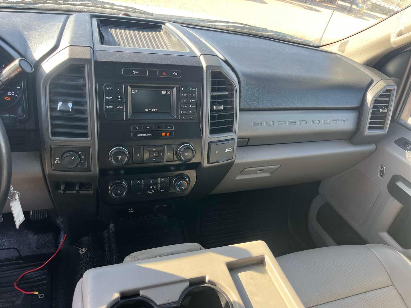 2019 FORD F250 SUPER DUTY CREW CAB PICKUP 4X4
