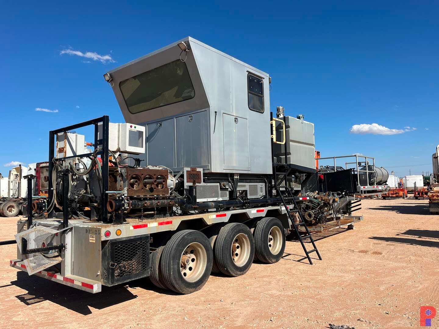 2012 TOTAL EQUIPMENT AND SERVICE 3-AXLE 10K DOUBLE PUMPER TRAILER