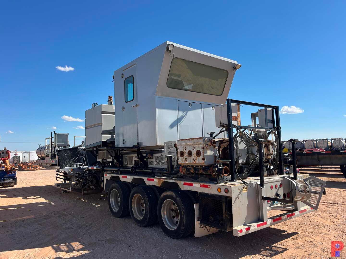 2012 TOTAL EQUIPMENT AND SERVICE 3-AXLE 10K DOUBLE PUMPER TRAILER