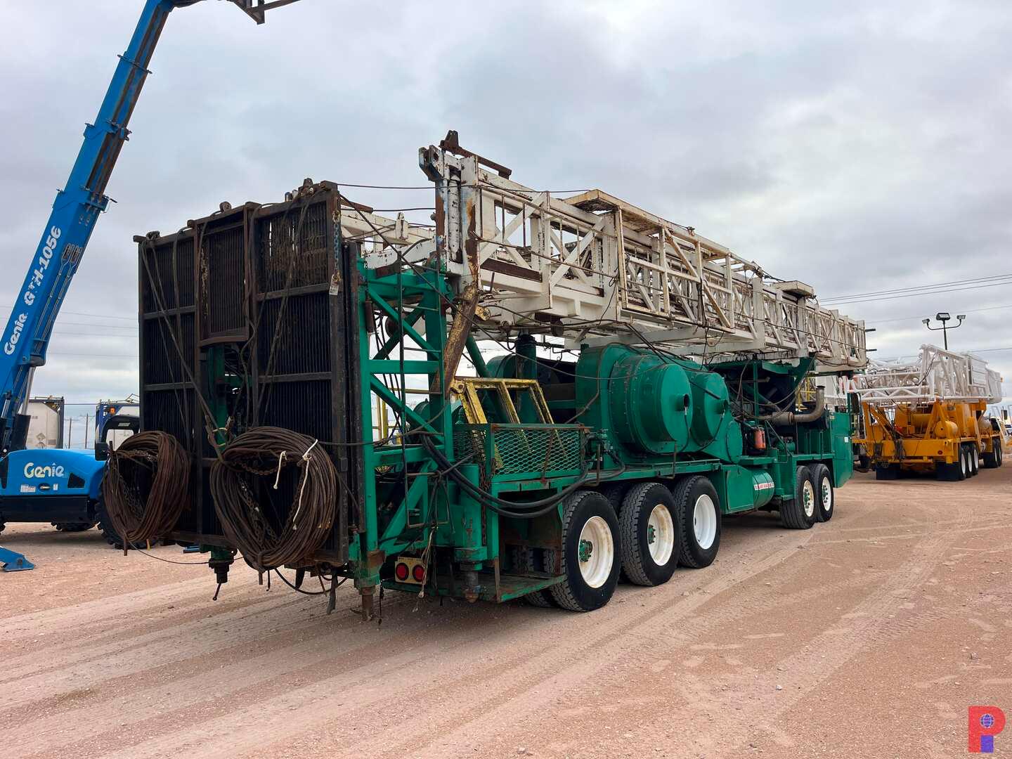 PENGO / HENDRICKSON BACK IN WELL SERVICE RIG MTD ON 5-AXLE CARRIER