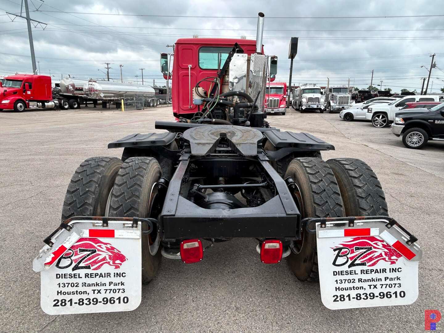 2011 WESTERN STAR 4900 FA T/A VACUUM TRUCK TRACTOR