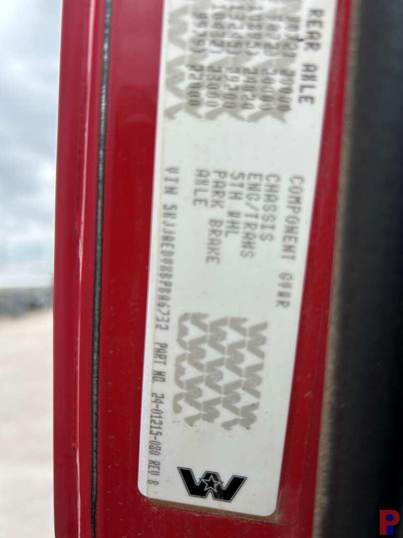 2011 WESTERN STAR 4900 FA T/A VACUUM TRUCK TRACTOR