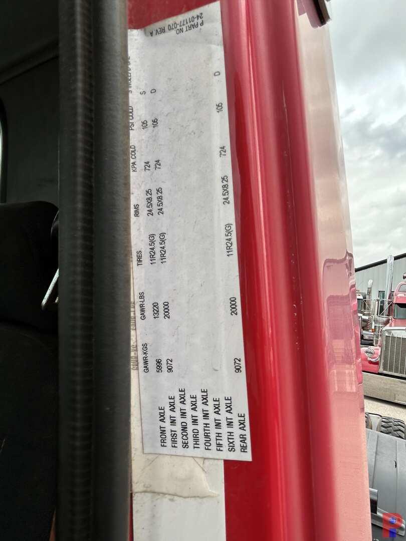 2011 WESTERN STAR 4900 FA T/A VACUUM TRUCK TRACTOR