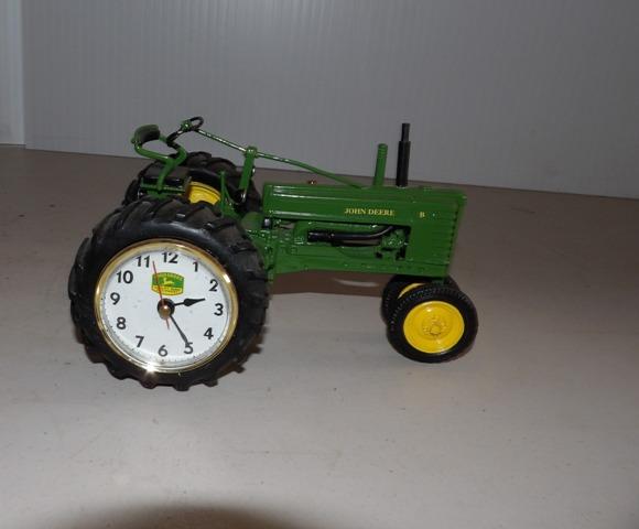 JD B Clock Danberry Mint Damaged Steering Wheel