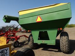 Brent 410 Grain Train Auger Cart