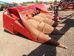 IH 844 Corn Head