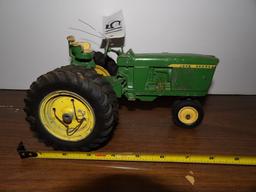 JD Tractor w/Duals