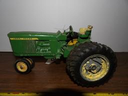 JD Tractor w/Duals