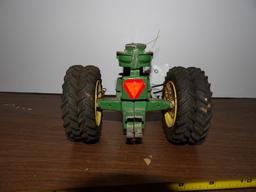 JD Tractor w/Duals