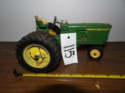 JD Tractor w/Duals