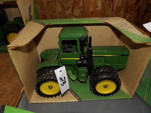 JD 4 Wheel Drive Tractor