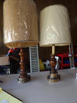2 Lamps