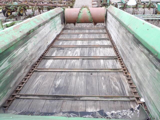 JD 40 PTO Spreader