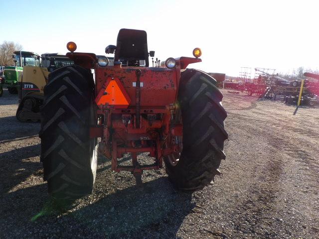AC 200 Tractor