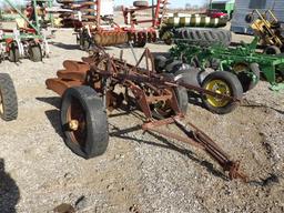 IH #8 3x Pull Plow