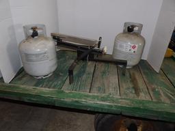 2 Tanks, Clay Pigon Thrower