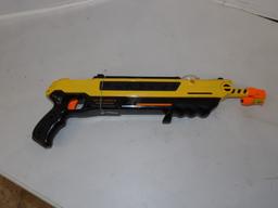 Bug-a-Salt Salt Gun w/Salt