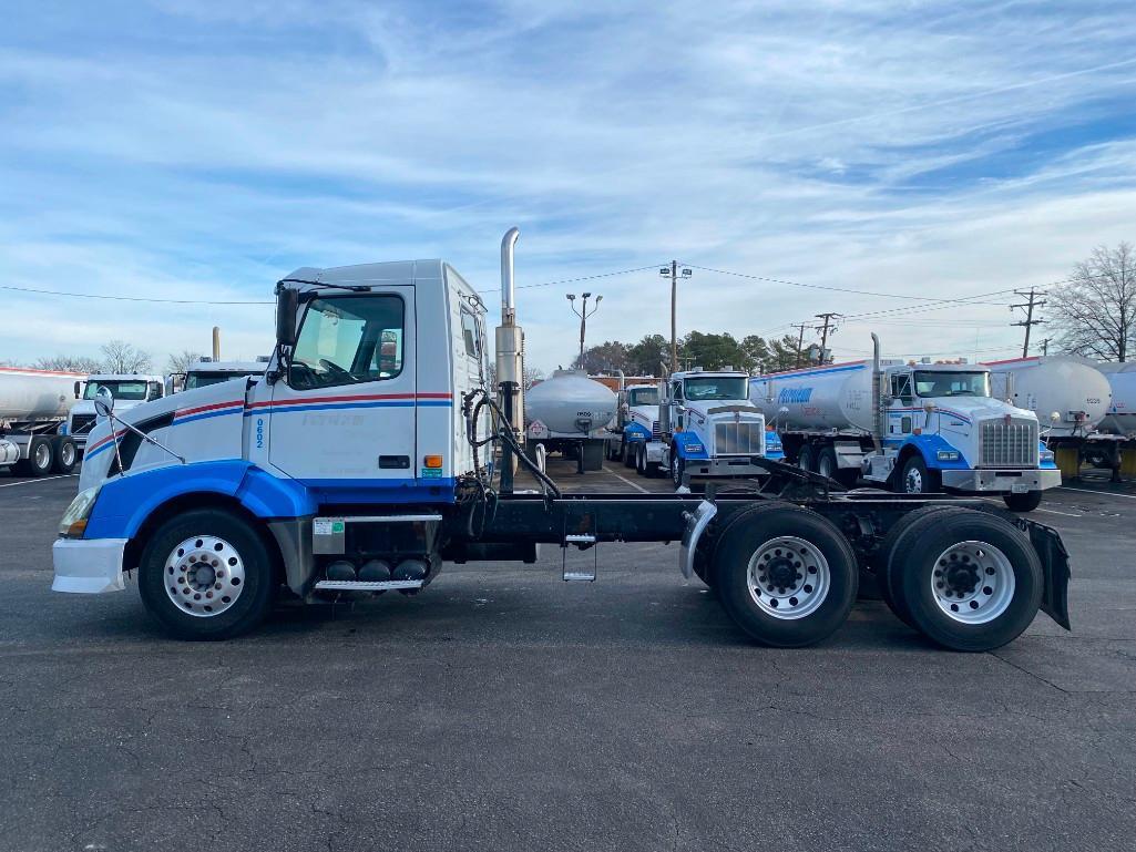 2006 VOLVO VNL TRUCK (VIN: 4V4NC9GH66N447008)