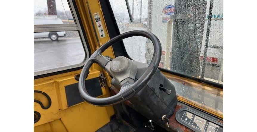 1998 YALE GP8000 Enclosed Solid Tire Forklift
