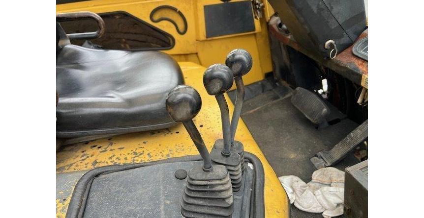 1998 YALE GP8000 Enclosed Solid Tire Forklift