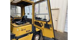 1998 YALE GP8000 Enclosed Solid Tire Forklift