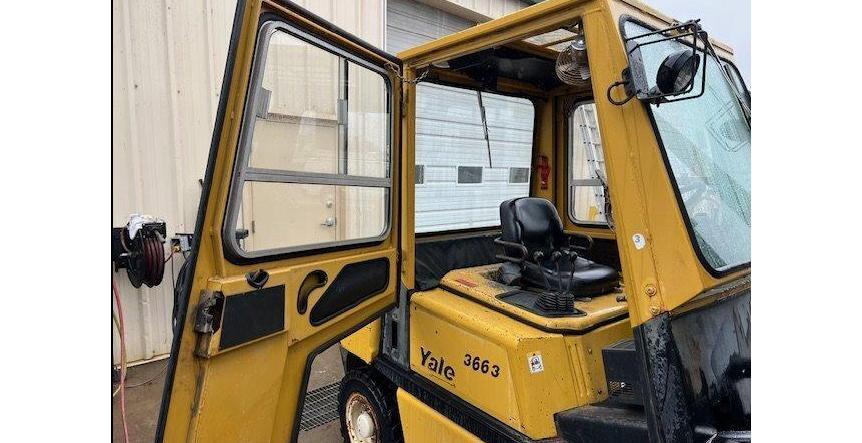 1998 YALE GP8000 Enclosed Solid Tire Forklift
