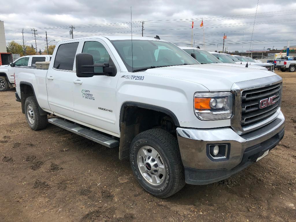 2015 GMC Sierra SLE 2500HD Crew Cab Pickup Truck