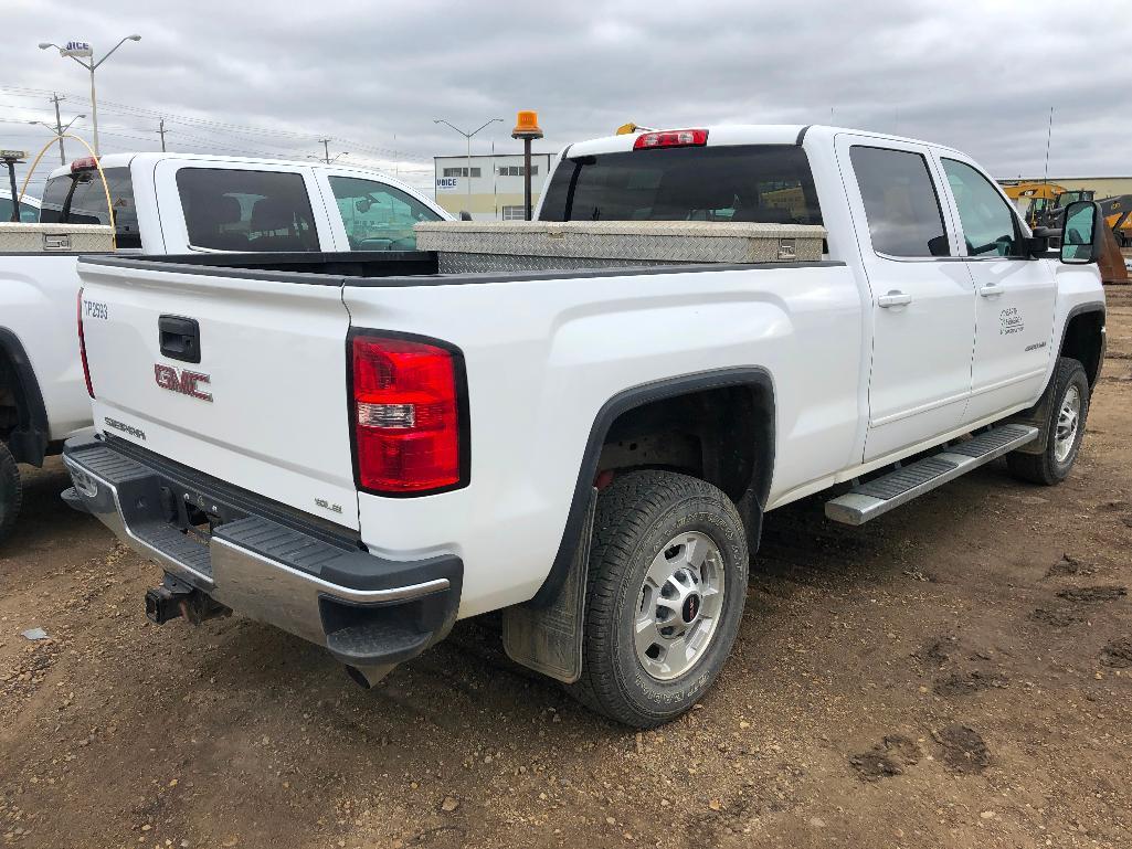 2015 GMC Sierra SLE 2500HD Crew Cab Pickup Truck