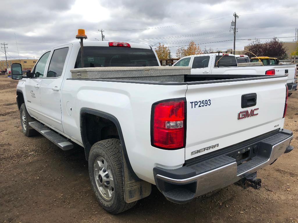 2015 GMC Sierra SLE 2500HD Crew Cab Pickup Truck