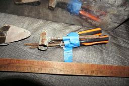 Toolbox with tools.