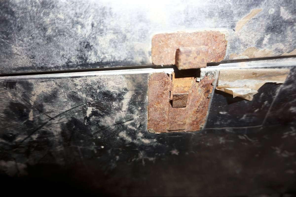 Toolbox with tools.