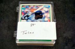 89' Twins Cards